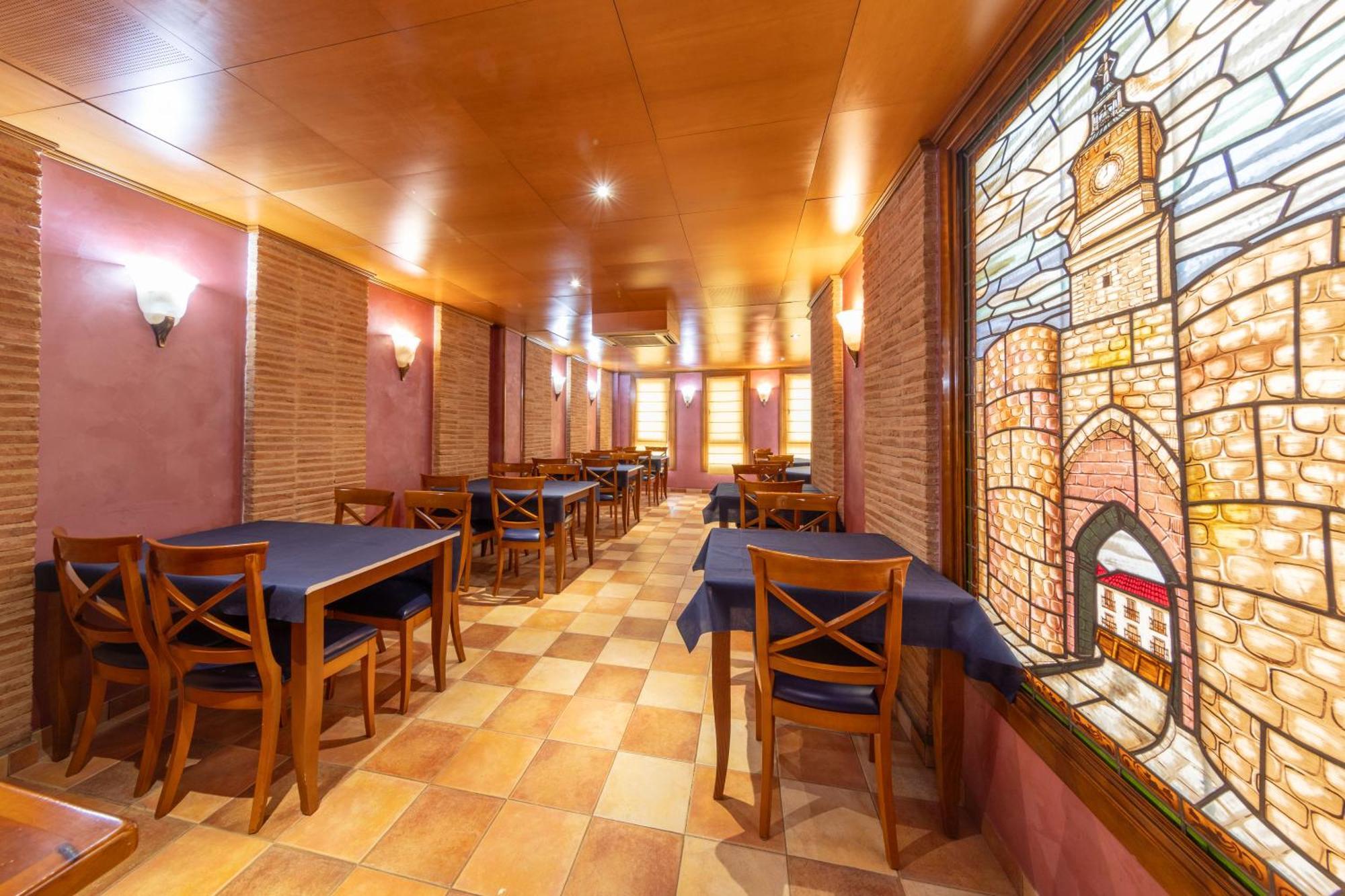 Hostal Sin Recep24H Puerta De La Villa - Pet Friendly & Restaurante Almazán Exteriér fotografie