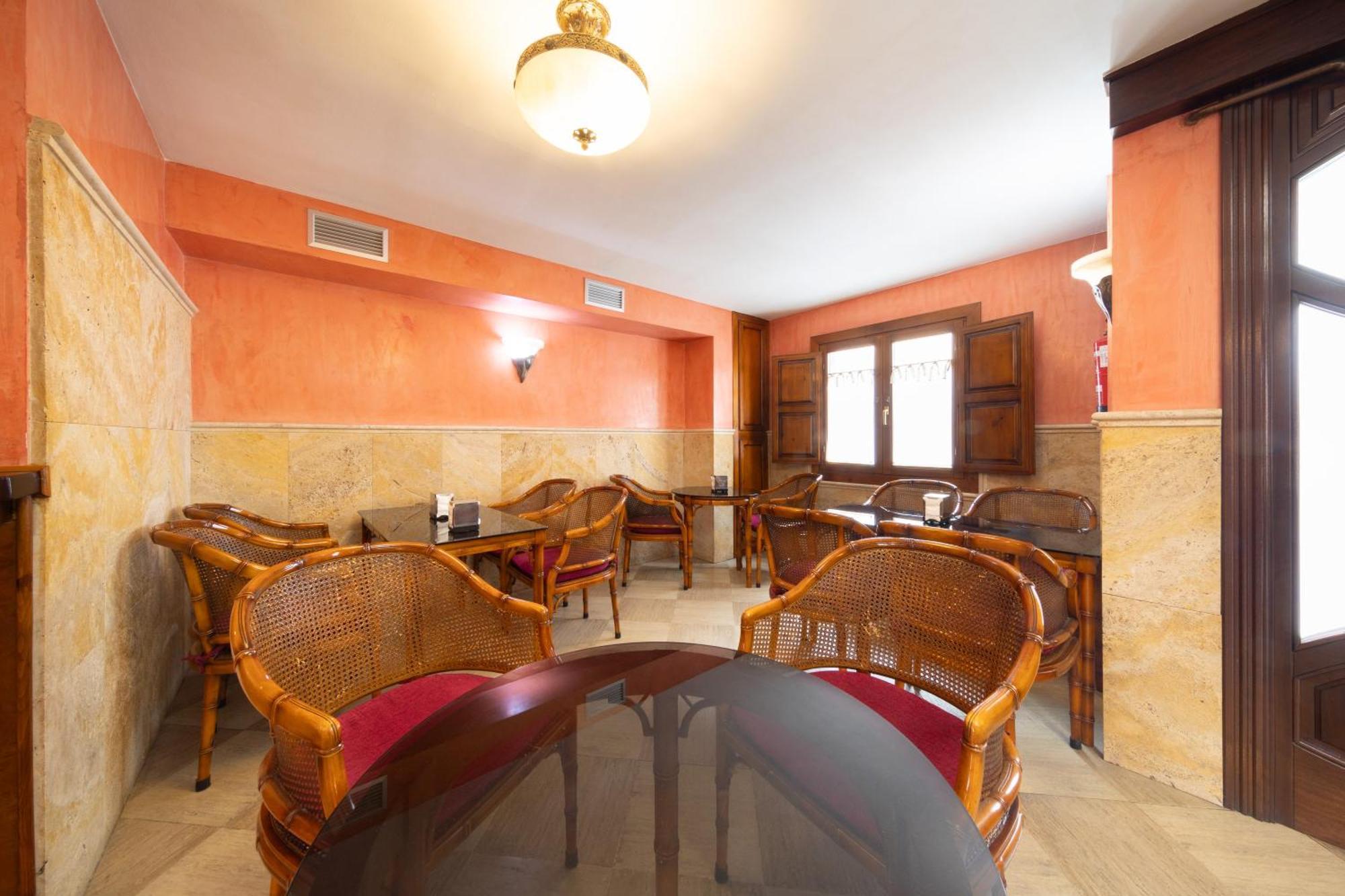 Hostal Sin Recep24H Puerta De La Villa - Pet Friendly & Restaurante Almazán Exteriér fotografie