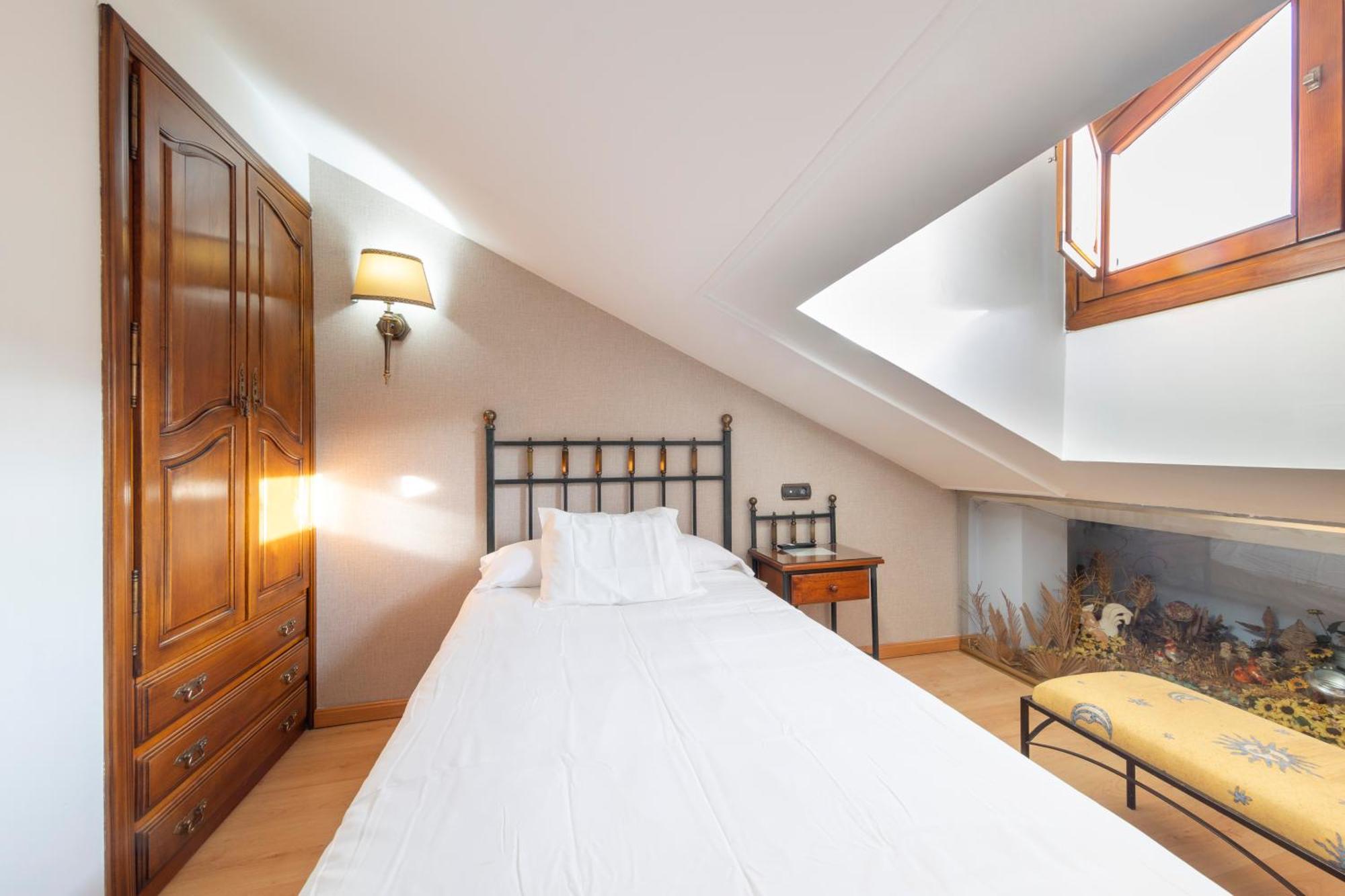 Hostal Sin Recep24H Puerta De La Villa - Pet Friendly & Restaurante Almazán Exteriér fotografie