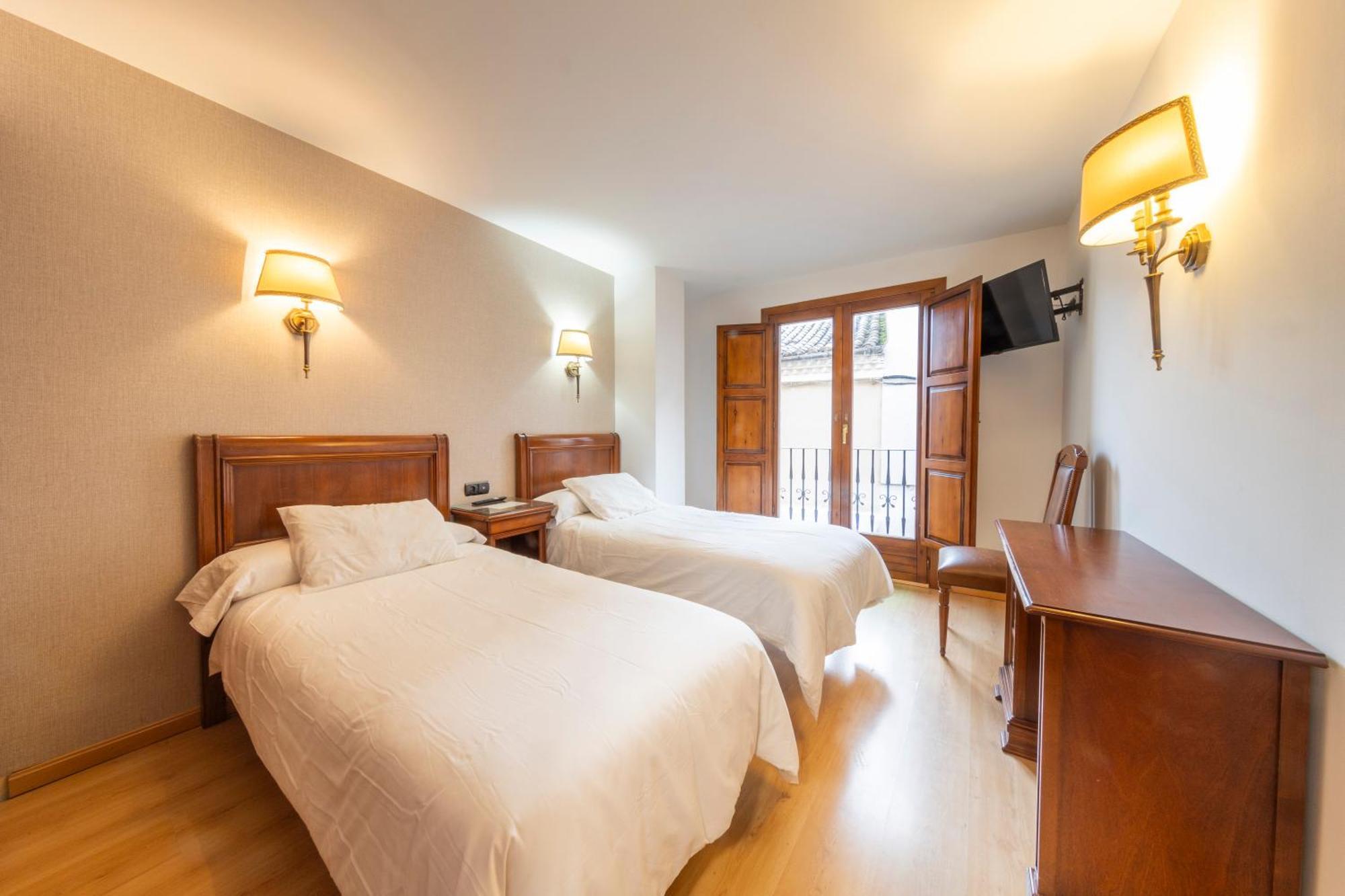 Hostal Sin Recep24H Puerta De La Villa - Pet Friendly & Restaurante Almazán Exteriér fotografie