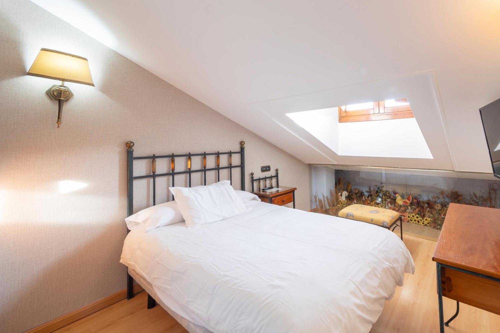 Hostal Sin Recep24H Puerta De La Villa - Pet Friendly & Restaurante Almazán Exteriér fotografie