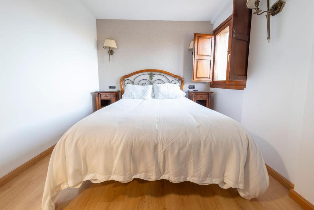 Hostal Sin Recep24H Puerta De La Villa - Pet Friendly & Restaurante Almazán Exteriér fotografie
