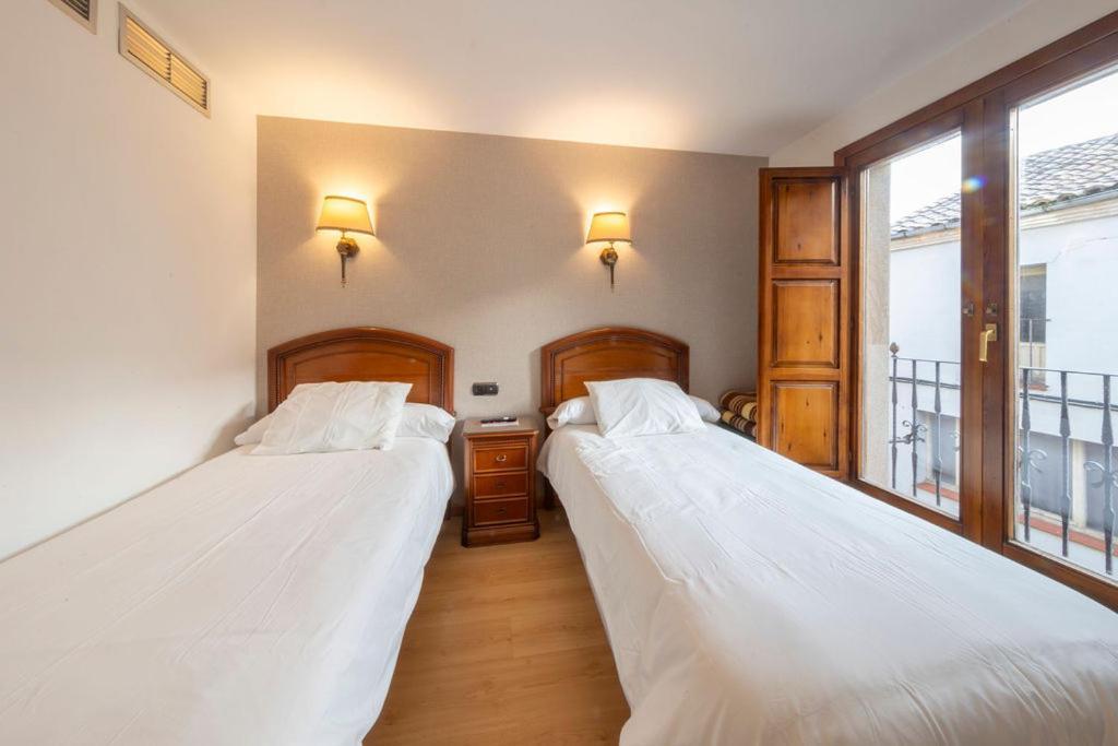 Hostal Sin Recep24H Puerta De La Villa - Pet Friendly & Restaurante Almazán Exteriér fotografie